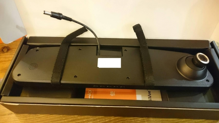 買給媽媽的後視鏡型行車紀錄器MIO R50