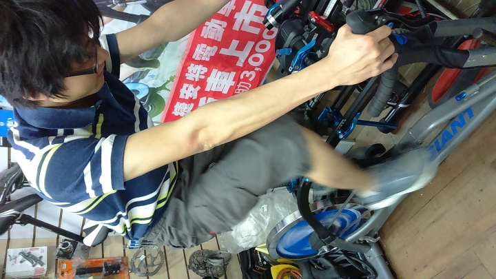 人生第一台公路車─捷安特 2016 DEFY 3 開箱囉！【圖多慎入...】