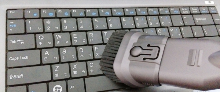 揮別過敏的打掃神器~Dyson V6 Fluff吸塵器！！