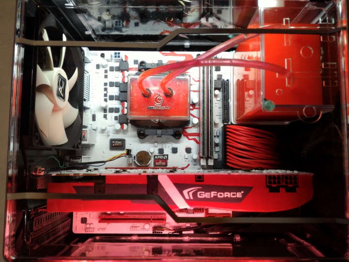 PC改裝X東方Project！紅魔彩繪痛PC主機完工>w<
