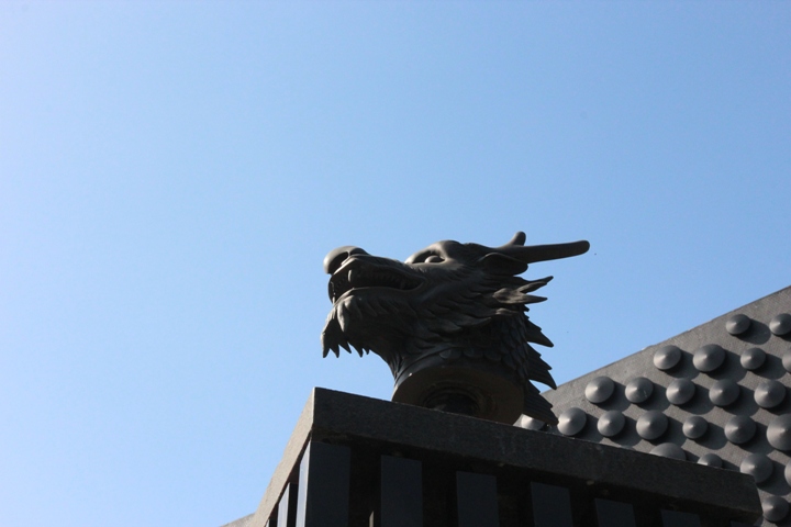搭 高 鐵 、 騎 小 折 、 遊 故 宮 南 院