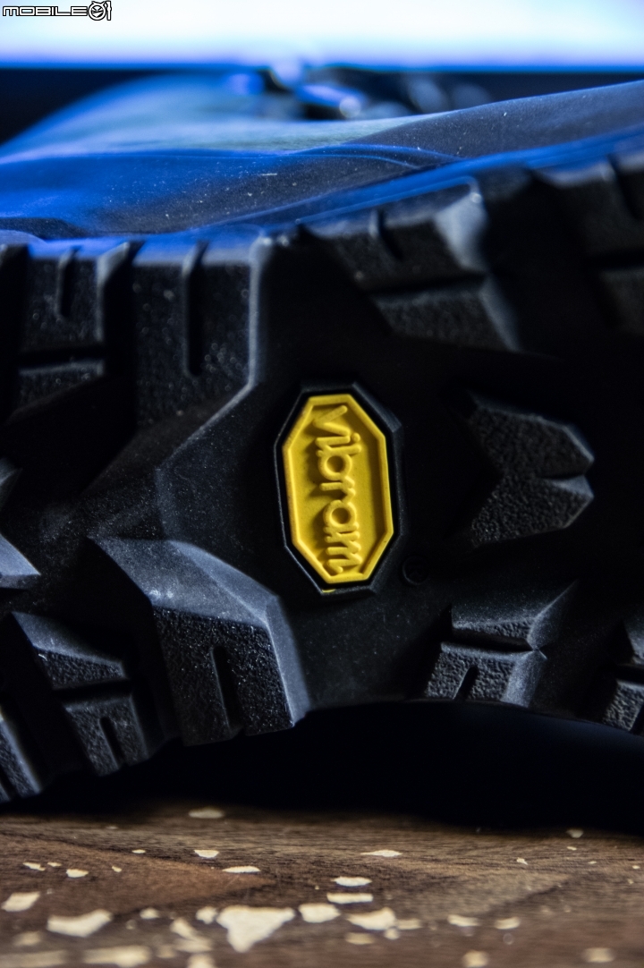 始祖鳥Arc'teryx Bora2 Mid LTR GTX Hiking Boot 開箱分享~