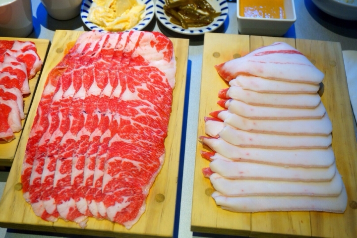 大安區 肉大人肉舖火鍋，外國來的豬肉好吃 手工蛋餃是亮點