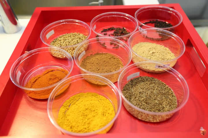 [台北]來跟帥哥美女學做菜吧-Naked Market 裸市集,還有零售的香料跟食材  by蛋拔