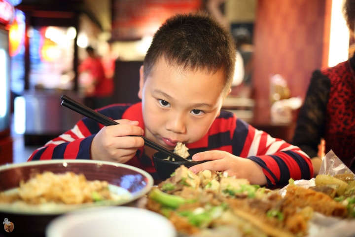 [桃園]中壢三國麻辣臭豆腐、滷味,嗜辣的人可別錯過(桃園中壢宵夜)  by蛋拔