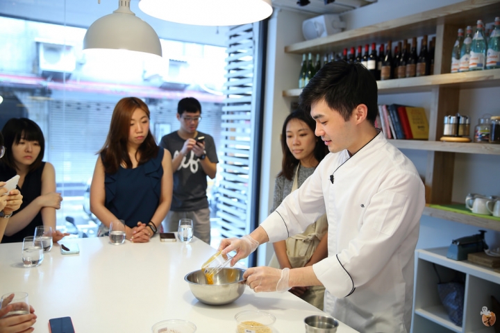 [台北]來跟帥哥美女學做菜吧-Naked Market 裸市集,還有零售的香料跟食材  by蛋拔