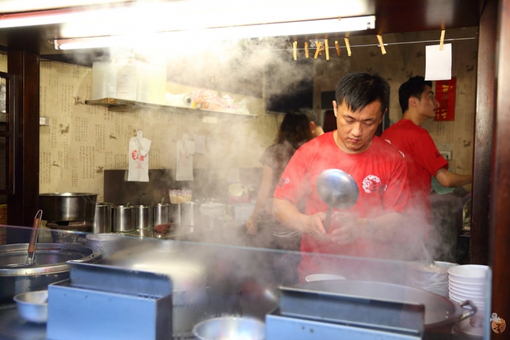 [桃園]中壢三國麻辣臭豆腐、滷味,嗜辣的人可別錯過(桃園中壢宵夜)  by蛋拔