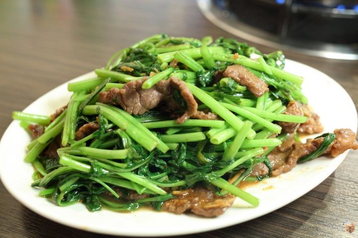 [桃園]中壢番那疆溫體牛肉火鍋,鮮甜的肉質跟鍋底  by蛋拔