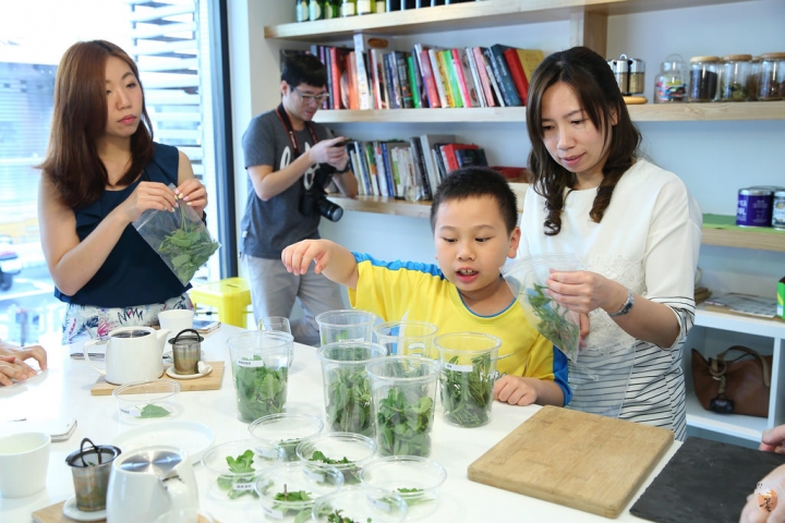 [台北]來跟帥哥美女學做菜吧-Naked Market 裸市集,還有零售的香料跟食材  by蛋拔