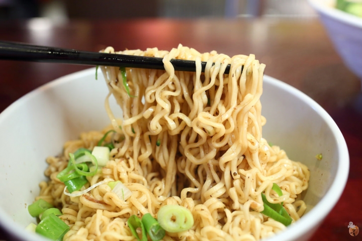 [桃園]中壢三國麻辣臭豆腐、滷味,嗜辣的人可別錯過(桃園中壢宵夜)  by蛋拔