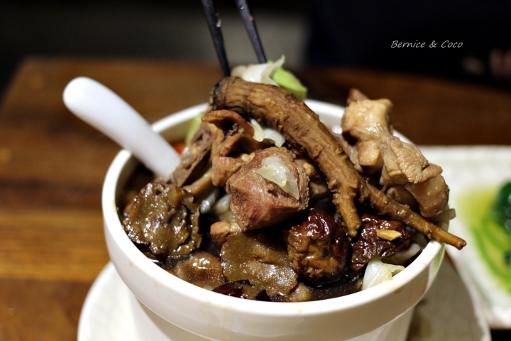 (台北 養生美食台大醫院)雙月食品社養生食品燉雞湯(台大醫院週邊美食)(捷運善導寺站)
