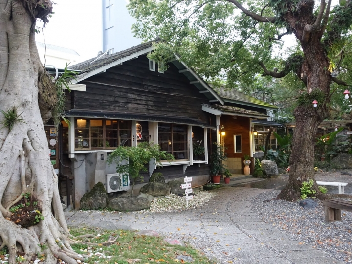 [食記] 家咖哩(花蓮總店)。老屋裡的在地咖哩味