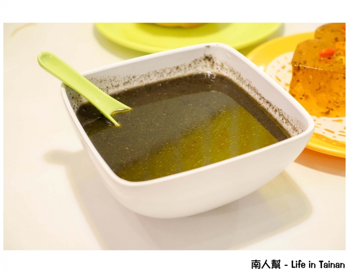【台南市中西區-美食】連香港翠華餐廳老闆娘都曾造訪的港式餐廳 ~ 鑫華冰室
