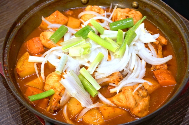 [台南][東區] 韓國飯桌 Korean table