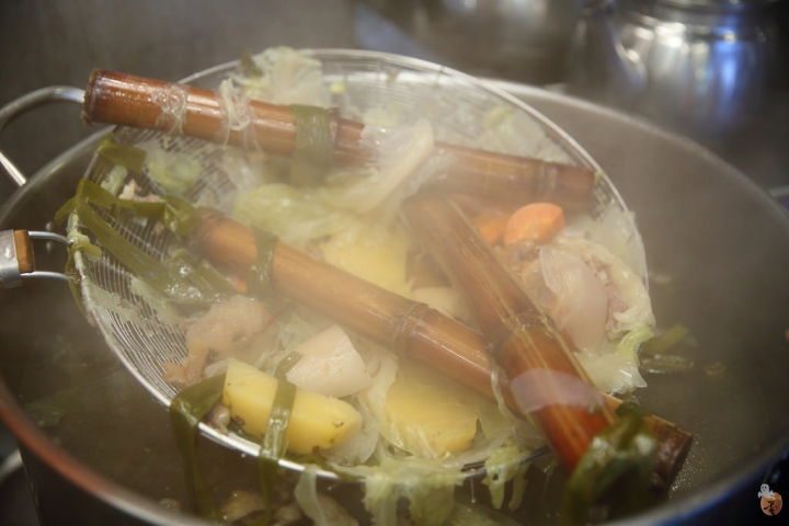 [桃園]中壢番那疆溫體牛肉火鍋,鮮甜的肉質跟鍋底  by蛋拔