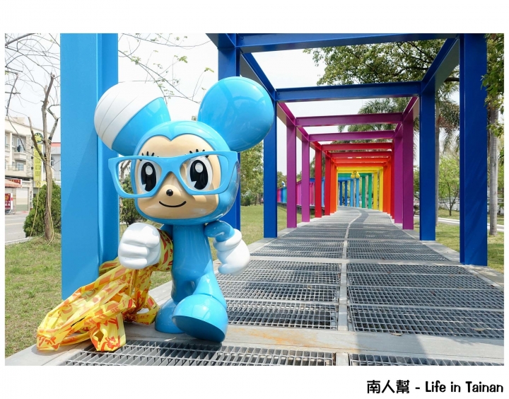 【台南市新營區-景點】美術園區前的超萌小鼠~~童年狂想曲(常設公共藝術品)