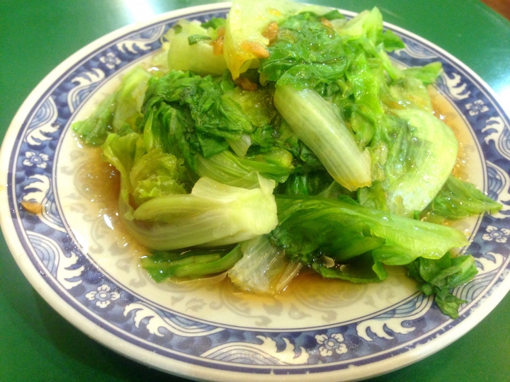 大聲公台大牛肉麵: 五星級的好味道 不吃會後悔的牛油沙茶辣椒醬