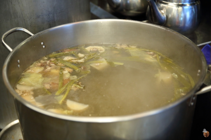 [桃園]中壢番那疆溫體牛肉火鍋,鮮甜的肉質跟鍋底  by蛋拔