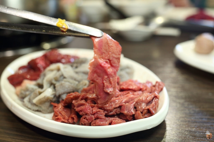 [桃園]中壢番那疆溫體牛肉火鍋,鮮甜的肉質跟鍋底  by蛋拔