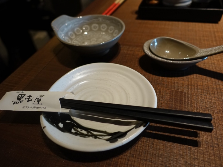 [食記] 黑毛屋(信義A4店)。精緻日式壽喜燒--澳洲產黑毛和牛