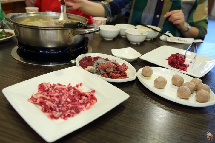 [桃園]中壢番那疆溫體牛肉火鍋,鮮甜的肉質跟鍋底  by蛋拔