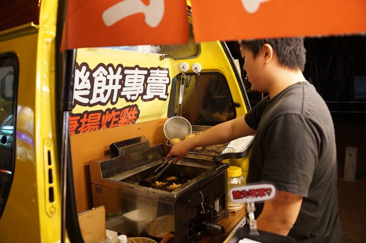 [台南][攤販] 有吉可樂餅﹒精緻炸物 - 魚尾巴胖卡
