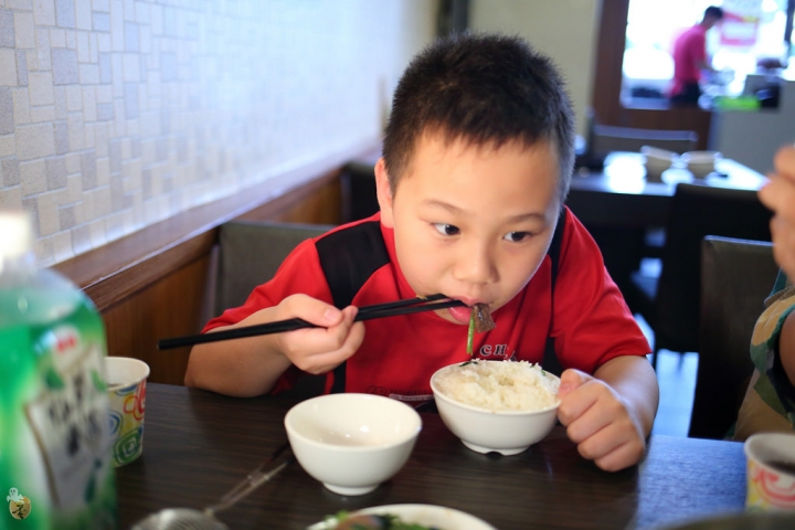 [桃園]中壢番那疆溫體牛肉火鍋,鮮甜的肉質跟鍋底  by蛋拔