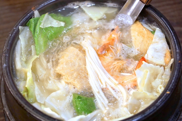 [台南][東區] 韓國飯桌 Korean table