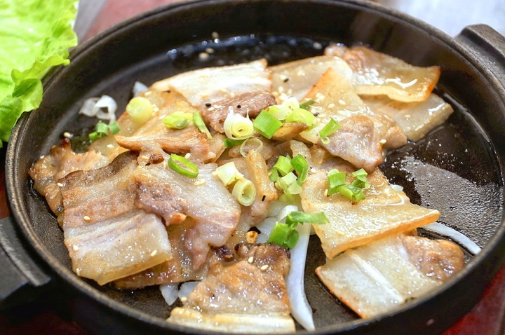 [台南][東區] 韓國飯桌 Korean table