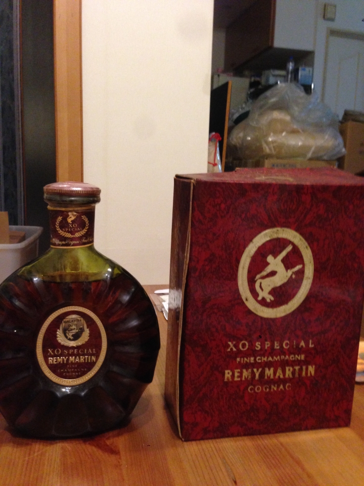 可以幫忙看一下這些酒嗎