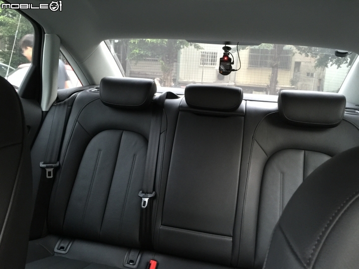 Audi A6 sedan 35TFSI 開箱文（二）：內裝與配備