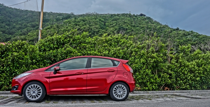 Fiesta 1.0T 火紅特仕版開箱！內含心得分享。（新增油耗加及載物照片）