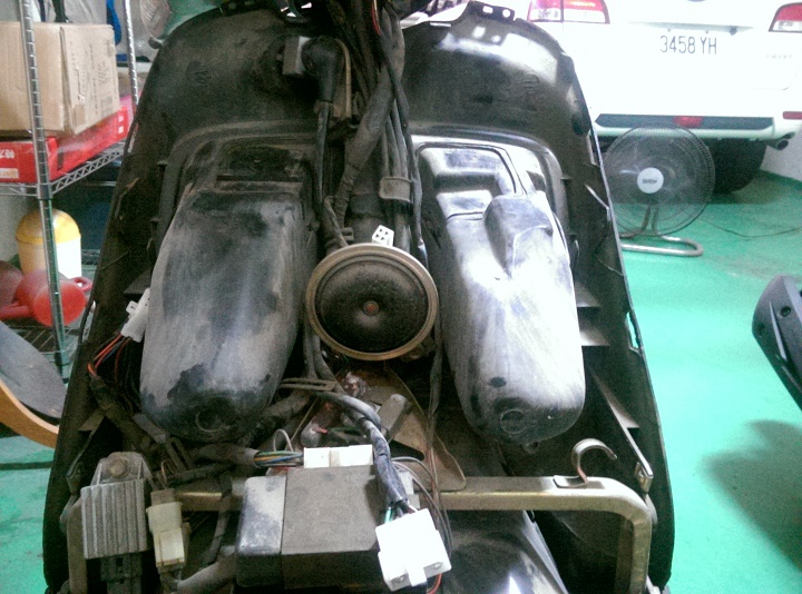 [請教] 光陽機車豪邁125 安裝行車紀錄器