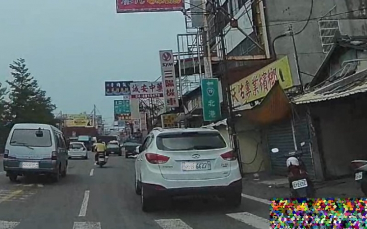 [轉貼討論]  並排臨停各地開罰不同