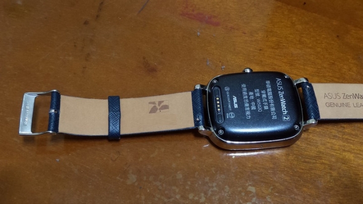 有快充及悠遊卡錶帶的ASUS Zenwatch 2小錶板開箱