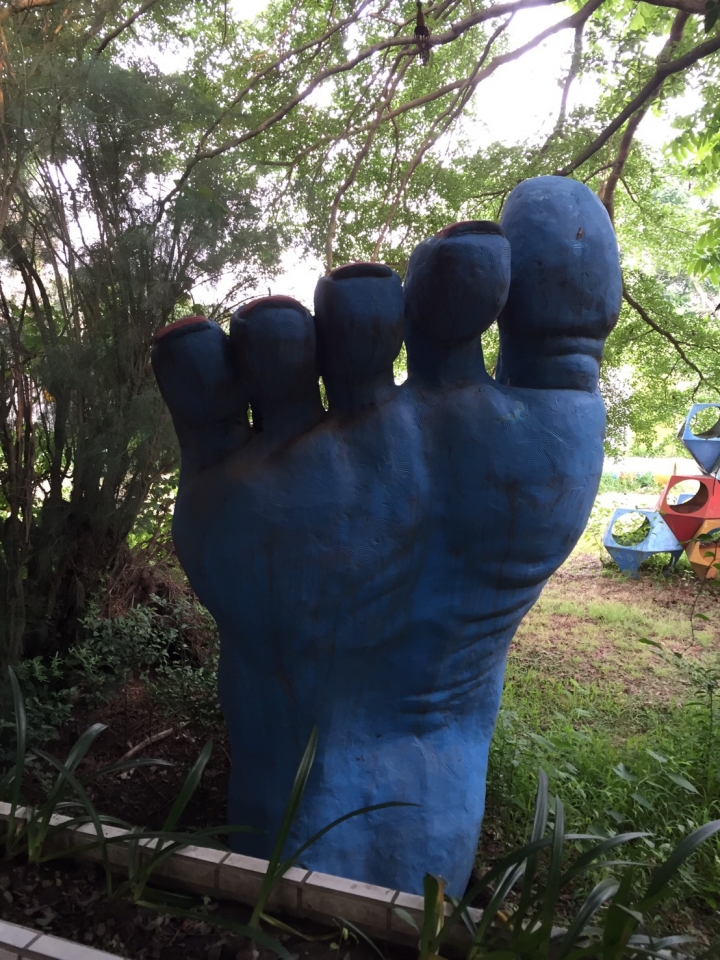 求求神人大大把大手大腳變可愛