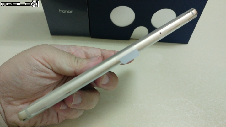 [開箱]榮耀 HONOR V8 高配版 4GB/64GB 香檳金色 簡單開箱~