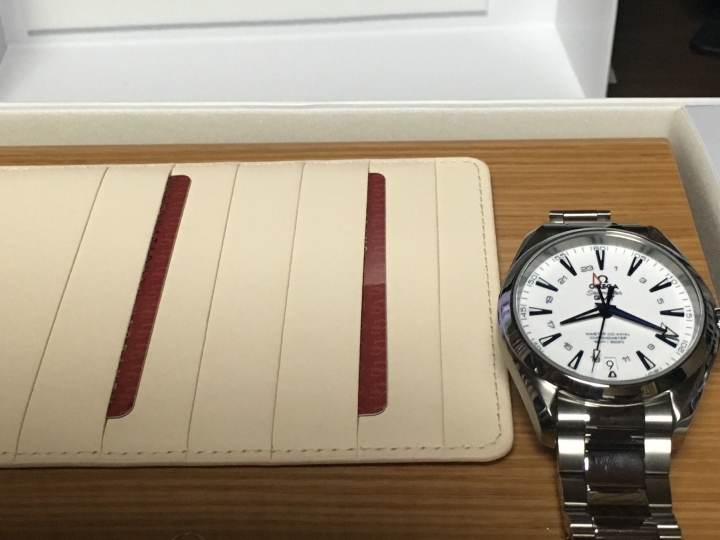 今日戰利品，這支比較少看到人家介紹 OMEGA 海馬系列 AQUA TERRA 150米 MASTER CO-AXIAL GMT