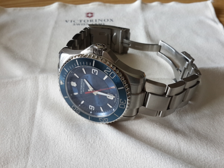 Victorinox 維氏機械錶開箱