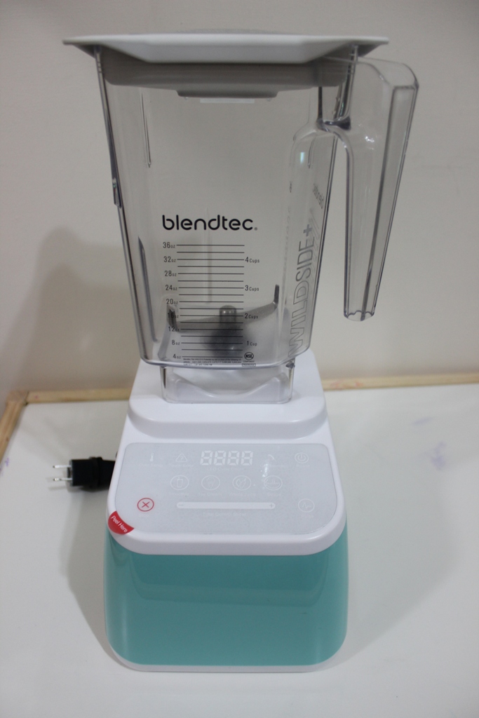 【開箱】連手機都能攪爛的調理機 blendtec DESIGNER 625 蒂芬妮藍