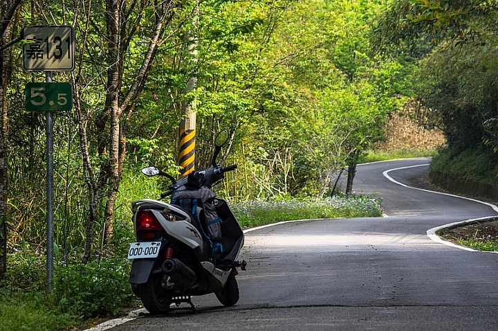 騎機車睡帳篷爬合歡山賞銀河