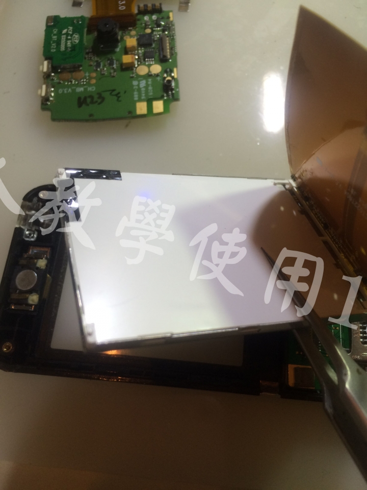 Zikom Z710 有背光無畫面《維修分享》