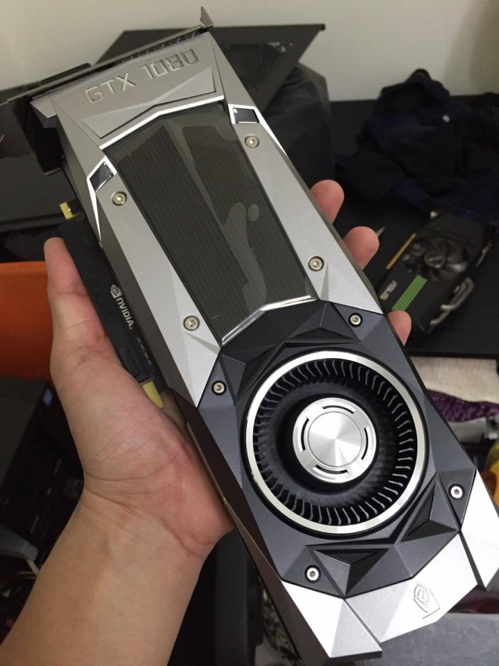 GTX 1080 朝思暮想 終於來了........