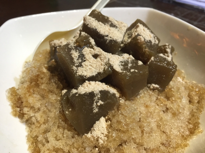 [食記] 仙仁嫩仙草(板橋車站店)。從未體驗過的仙草香氣--八道工序的淬鍊
