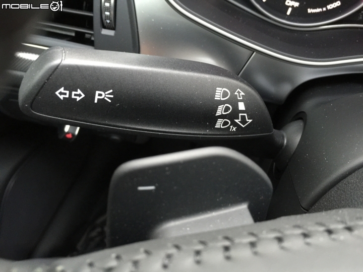 Audi A6 sedan 35TFSI 開箱文（二）：內裝與配備