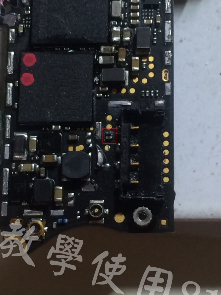 I Phone 4 短路不開機《維修分享》