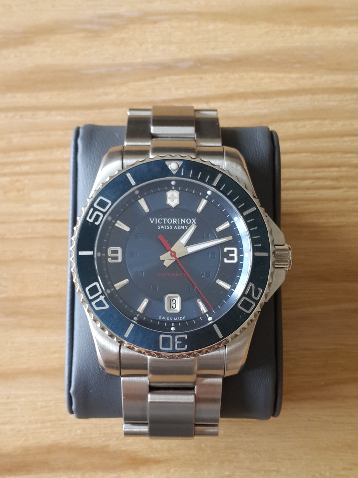 Victorinox 維氏機械錶開箱