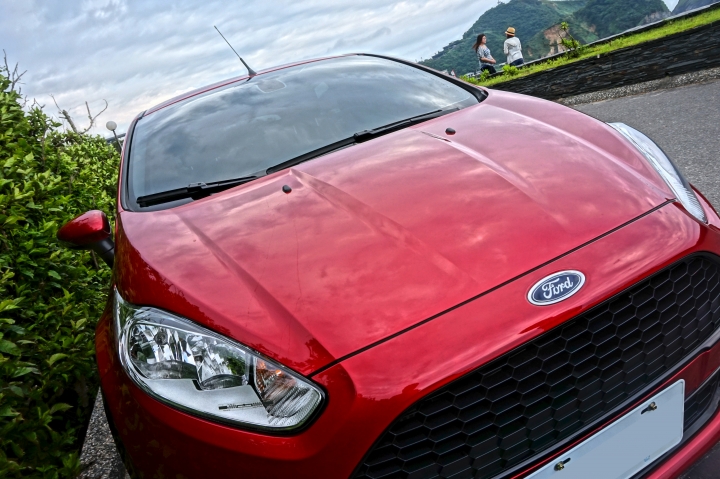 Fiesta 1.0T 火紅特仕版開箱！內含心得分享。（新增油耗加及載物照片）