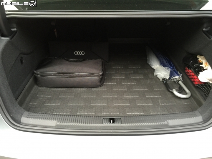Audi A6 sedan 35TFSI 開箱文（二）：內裝與配備