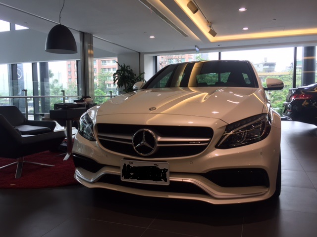 *更新貼膜篇*  W205 C63 開箱文之好像都沒有人開箱 那就交給我了